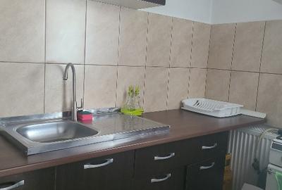 Inchiriez apartament cu o camera - 9
