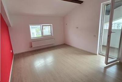 Apartament cu 2 camere decomandat în Berceni - 2