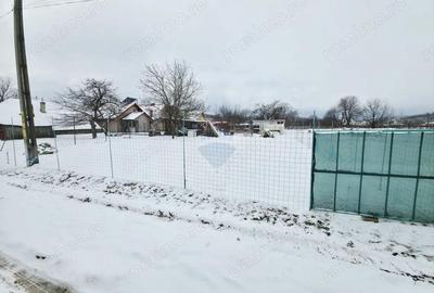 Teren de 325 mp, în Dobreni - 2