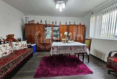 Casă individuală cu 3 camere cu Canalizare în Între Lacuri - 2
