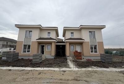 Casă cu 4 camere în Moșnița Nouă