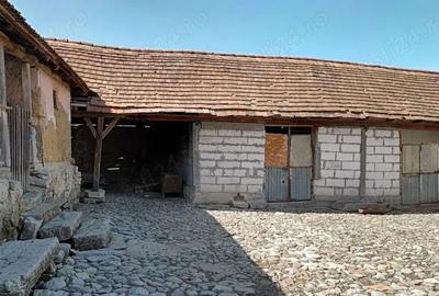 Vand casa in Bro?teni, jude?ul Cara?-Severin