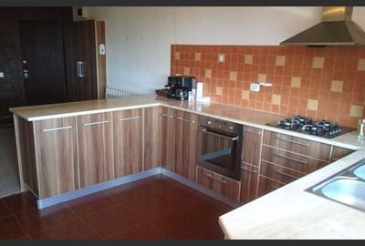 Apartament cu 3 camere de vânzare, Sibiu - 2