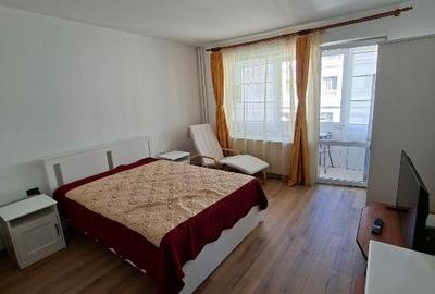 Garsonieră decomandată în Cișmigiu