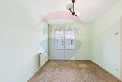 Apartament cu 2 camere de vanzare Pajura - 6