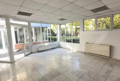 Spațiu comercial, de 70 mp, în Central - 1