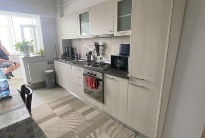 Apartament cu 3 camere decomandat în Calea București - 4