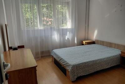 Apartament cu 2 camere decomandat în Micro 20 - 13