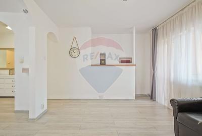 Apartament cu 3 camere decomandat, mobilat în Central - 16