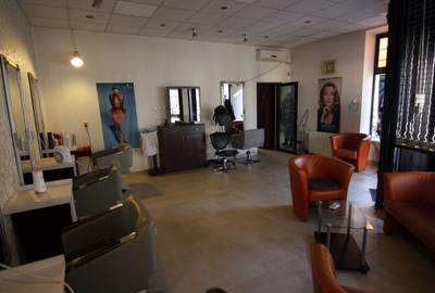 Spațiu comercial, de 70 mp, în P-ța Unirii - 1