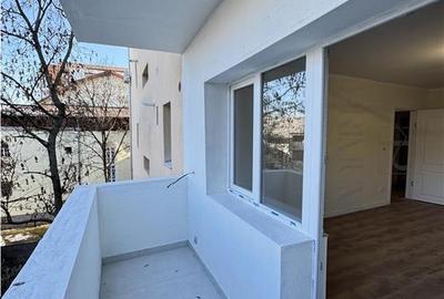 Apartament cu 3 camere decomandat în Aradului - 9