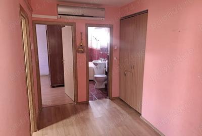 Vand apartament cu 2 camere in zona Nord Rm.Valcea - 2