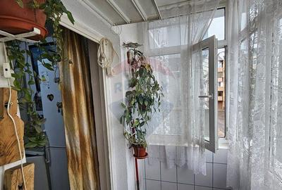 Apartament decomandat cu 2 camere in zona Burdujeni - 1