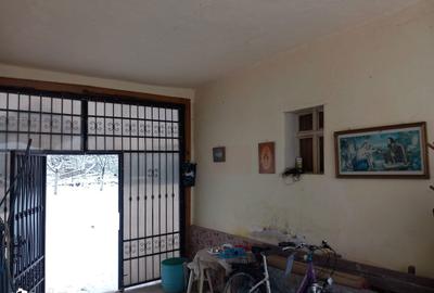 Casă cu 3 camere cu Teren 1420 Mp în Central - 10