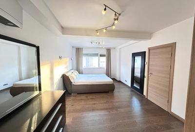 Vila superba in cartier de lux Pipera - piscina exterioara - gradina Vila superba in cartier de lux Pipera - piscina exterioara - gradina - 5