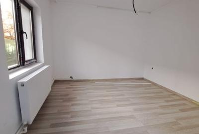 5 CAMERE | 118 MP UTILI | ZONA LINISTITA | MEDEEA - 8