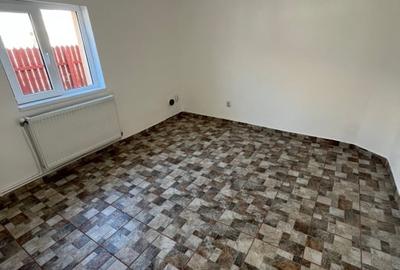 Casa 2 camere, de locuit sau ca birou, zona Rovine - 3