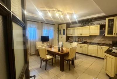 Casă cu 9 camere cu Teren 400 Mp în P-ța Sfântul Ștefan - 3