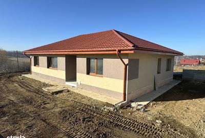 Casă cu 4 camere în Bucium - 5