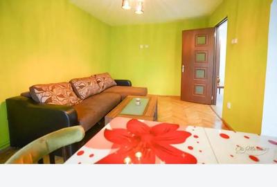 Apartament cu 4 camere decomandat în Micro 17