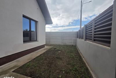 Casă cu 4 camere în Domnești - 12