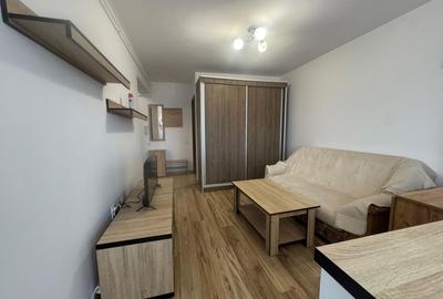 Apartament cu 2 camere semidecomandat, mobilat în Apărătorii Patriei