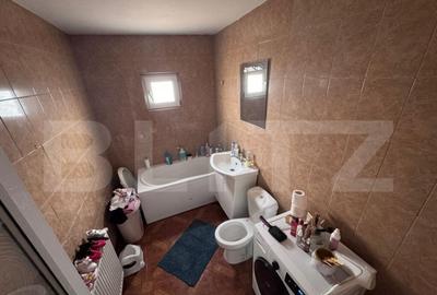 Apartament de vanzare, cu 2 camere, 49 mp, zona Micro 11 - 3