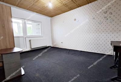 Apartament cu 2 camere decomandat în