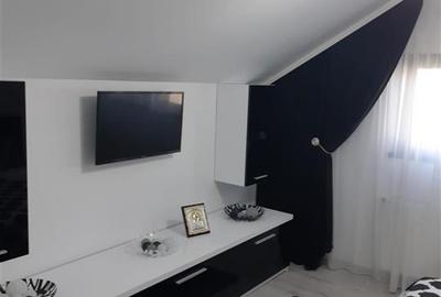 Casă cu 5 camere cu Canalizare în Chercea - 9