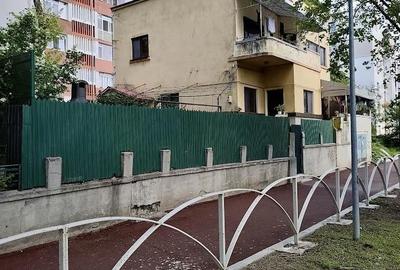 Casă cu 7 camere cu Teren 600 Mp în Central - 3