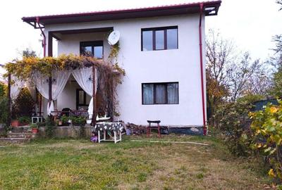 Casă cu 6 camere cu Teren 903 Mp în Vărăști - 7