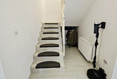 Casă cu 3 camere cu Canalizare în Miroslava