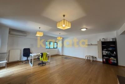 Apartament cu 3 camere semidecomandat în Barbu Văcărescu