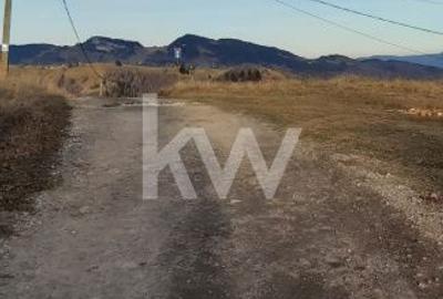 Teren de 11105 mp, în Astra - 1