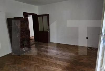 Casă cu 3 camere cu Teren 542 Mp în Central - 2