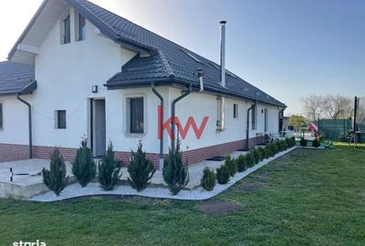 Casă cu 5 camere cu Teren 1200 Mp în Românești - 1