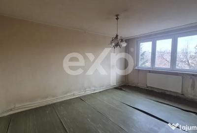 Apartament cu 4 camere decomandat, mobilat în Negru Vodă - 2