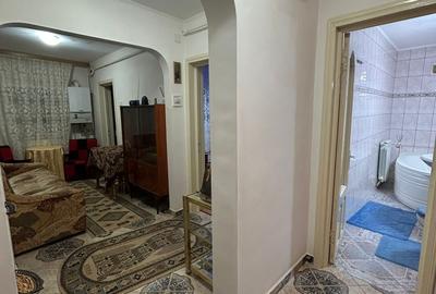 Apartament  2 camere -Zona Sud -  etaj 1 - 55 mp - 65000 euro  negociabil Apartament  2 camere -Zona Sud -  etaj 1 - 55 mp - 65000 euro  negociabil - 8