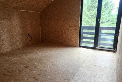 Casă cu 4 camere în Mărișel - 1