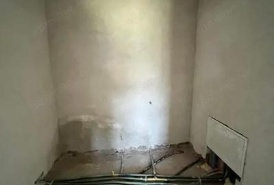 Casă cu 6 camere cu Teren 500 Mp în Ghercești - 10