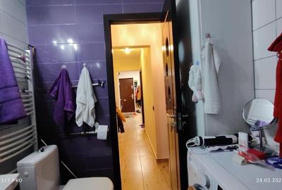 Apartament de vânzare - 4