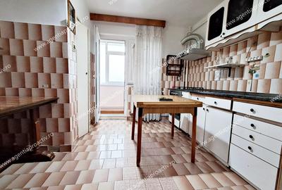 Apartament cu 2 camere, Micro 21, etaj 3/10, centrala termica! - 3