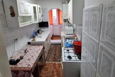 Apartament cu 3 camere decomandat în Astra - 3