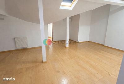 Casă cu 8 camere cu Teren 300 Mp în Cotroceni - 4