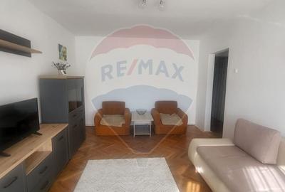 Apartament cu 3 camere de inchiriat in zona Micalaca - 2