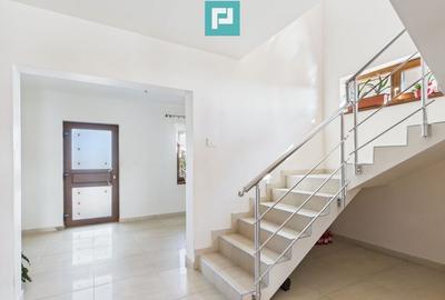 Vila spa?ioasa 5 camere, 2 niveluri langa ora? - 18