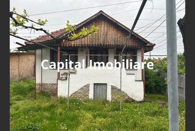 Casă Scoarta Est: 48m?, 2 Camere, 51.000EUR. Comision 0%
