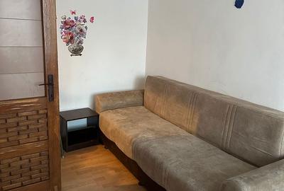 Apartament cu 2 camere nedecomandat în Podu Roș