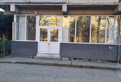 Spațiu comercial, de 80 mp, în Central