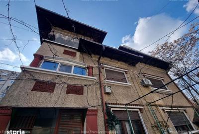 Casă cu 10 camere cu Teren 505 Mp în Rahova